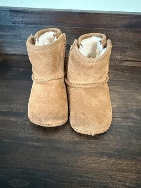 UGG Chestnut Suede Infant Booties with Shearling